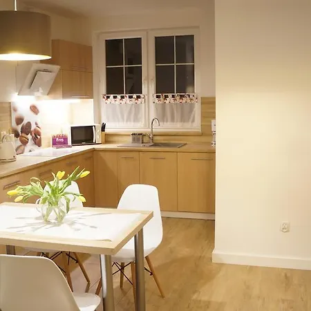 Dom Przy Basenie Semesterbostad