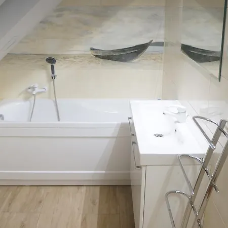 Semesterbostad Dom Przy Basenie