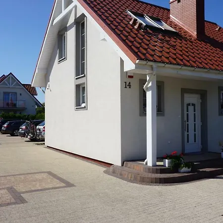 Dom Przy Basenie Semesterbostad Puck