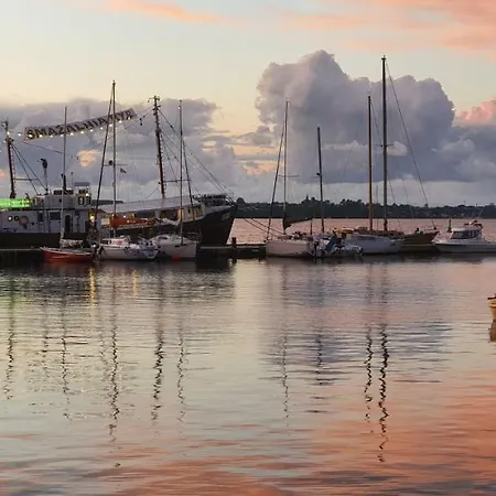 Semesterbostad Dom Przy Basenie