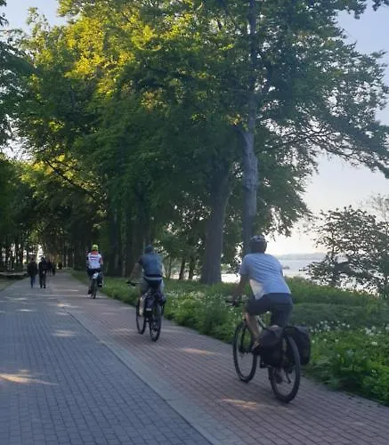 Dom Przy Basenie * Пуцк