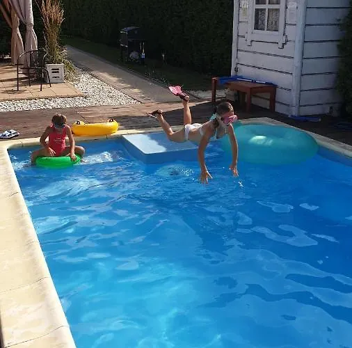 Дом отдыха Dom Przy Basenie *